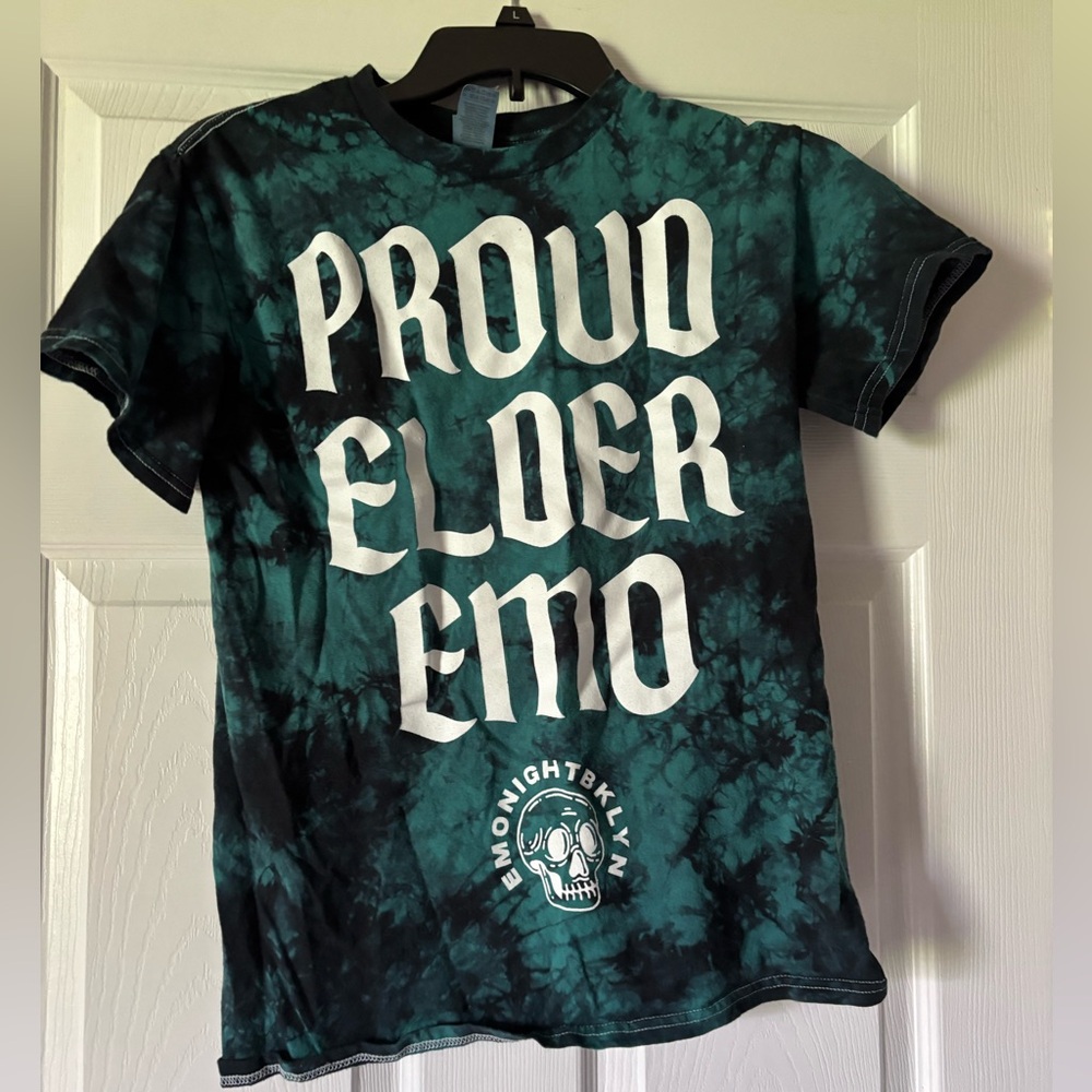 Proud Elder Emo shirt🖤